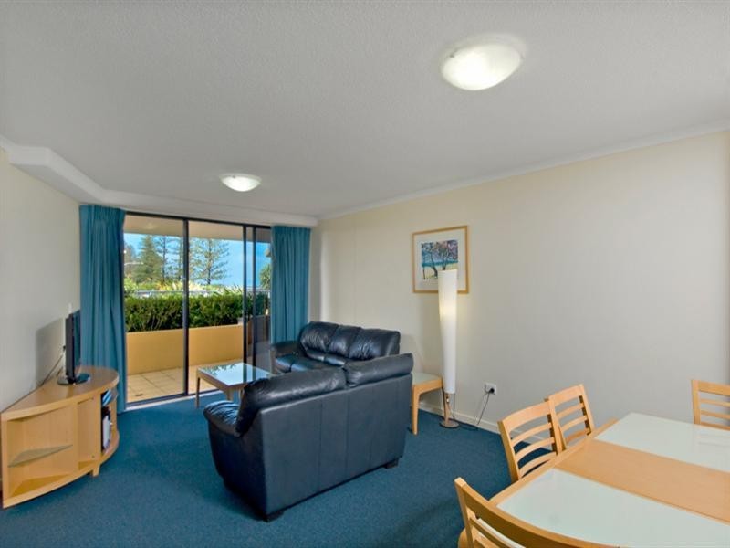 Unit 10 ‘Grand Pacific’ 38 Bulcock Beach Esplanade, Caloundra QLD 4551