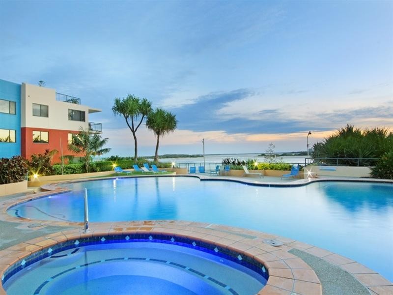 Unit 10 ‘Grand Pacific’ 38 Bulcock Beach Esplanade, Caloundra QLD 4551