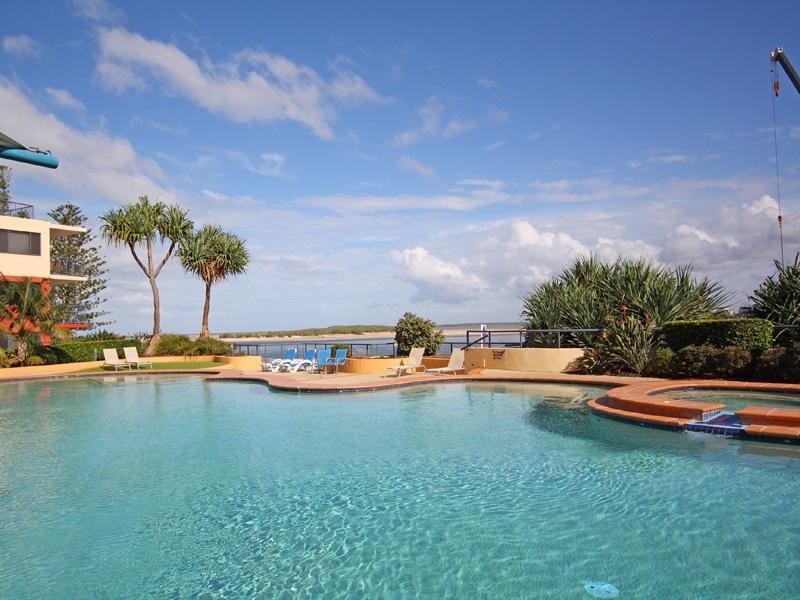 Unit 10 ‘Grand Pacific’ 38 Bulcock Beach Esplanade, Caloundra QLD 4551