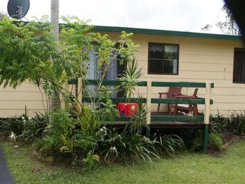 6 Montrose Street, Beerwah QLD 4519