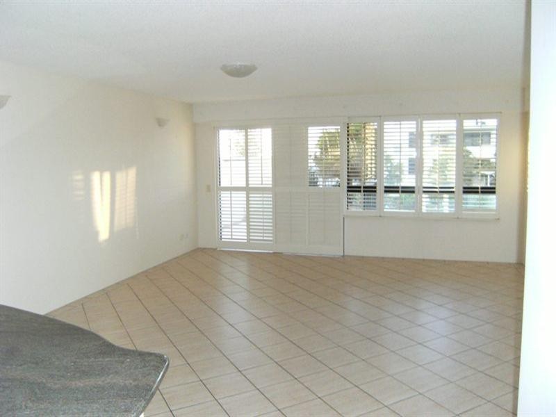 Unit 1/32 McIlwraith Street, Moffat Beach QLD 4551