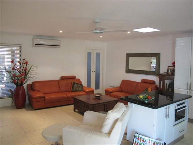 5/10 Melody Court, Warana QLD 4575