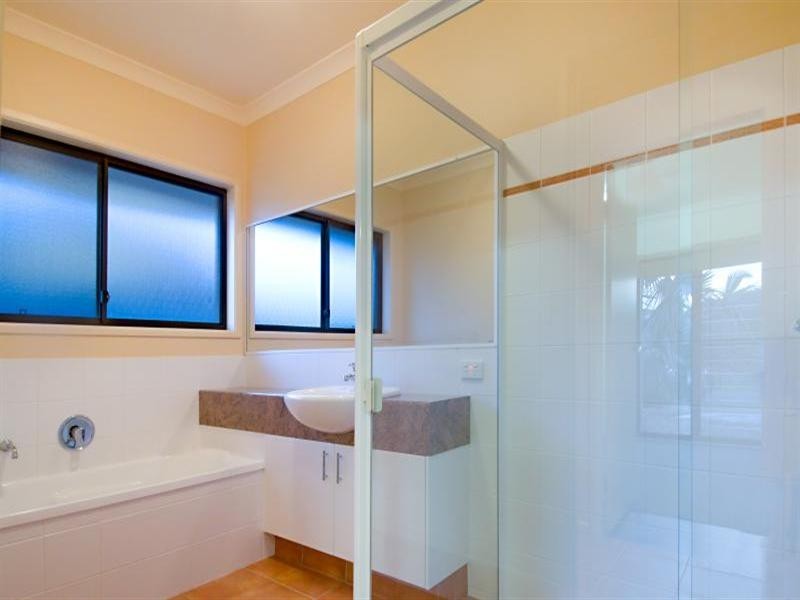 28 Wallaby Circuit, Pelican Waters QLD 4551