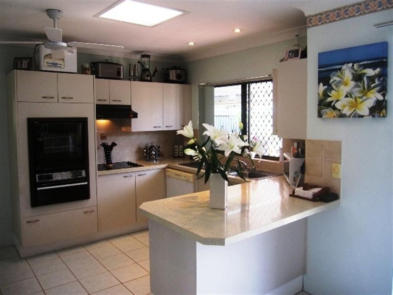 32 Kookaburra Crescent, Bokarina QLD 4575