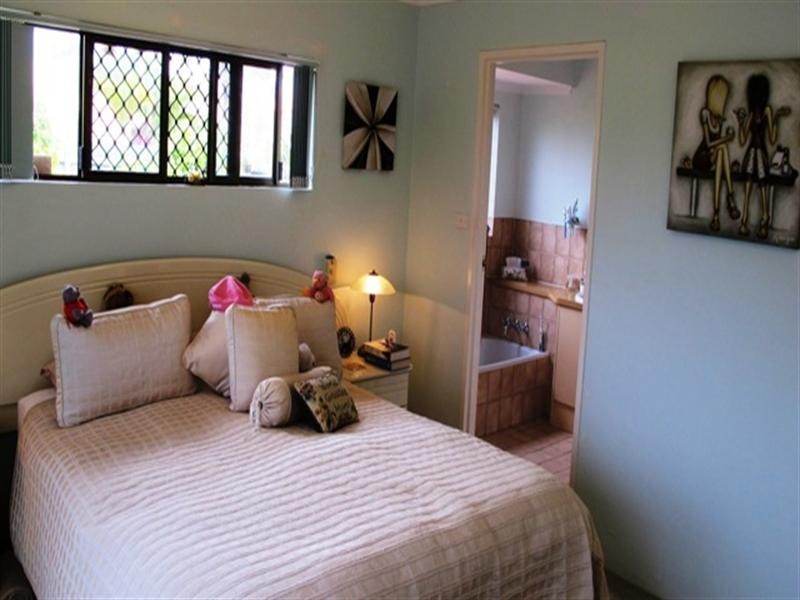 32 Kookaburra Crescent, Bokarina QLD 4575