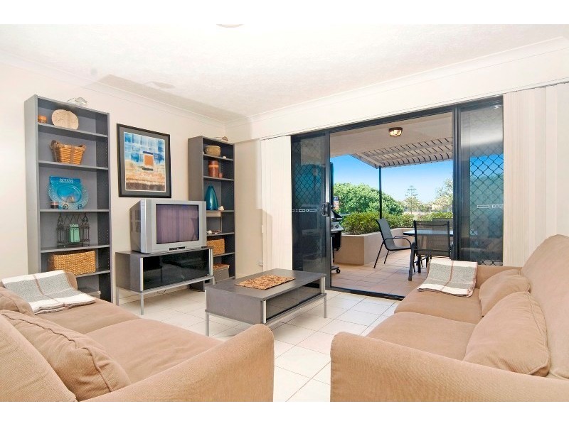2/104 Pacific Boulevard, Buddina QLD 4575