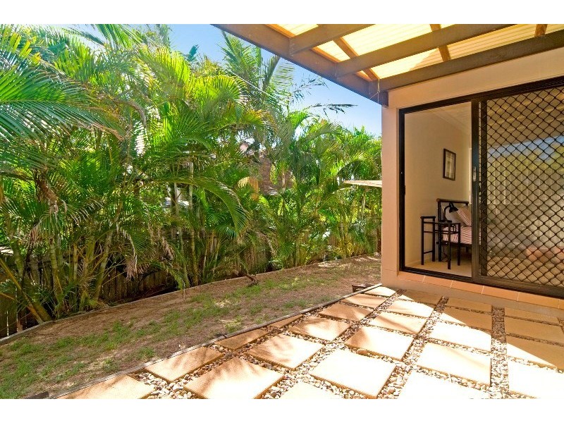 2/104 Pacific Boulevard, Buddina QLD 4575