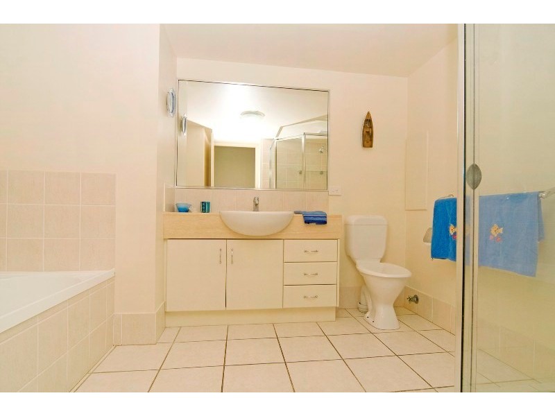 2/104 Pacific Boulevard, Buddina QLD 4575