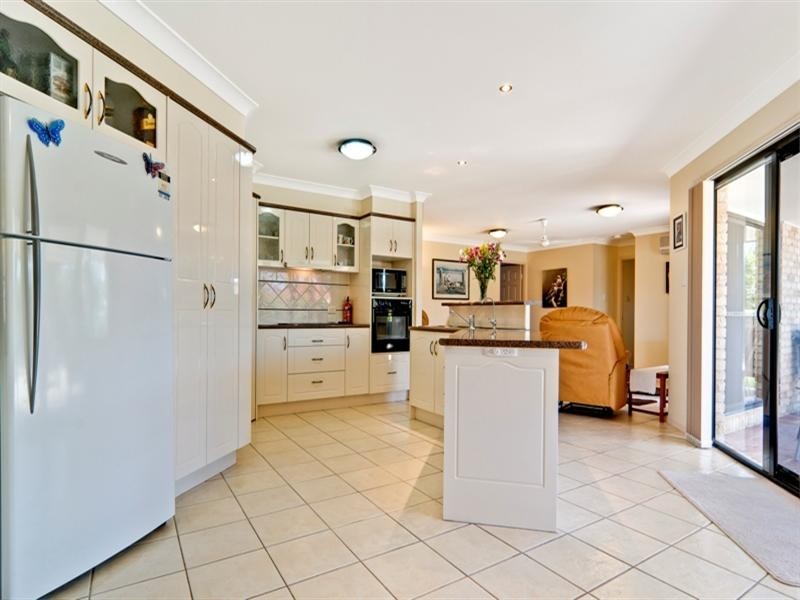 2 Lang Street, Pelican Waters QLD 4551