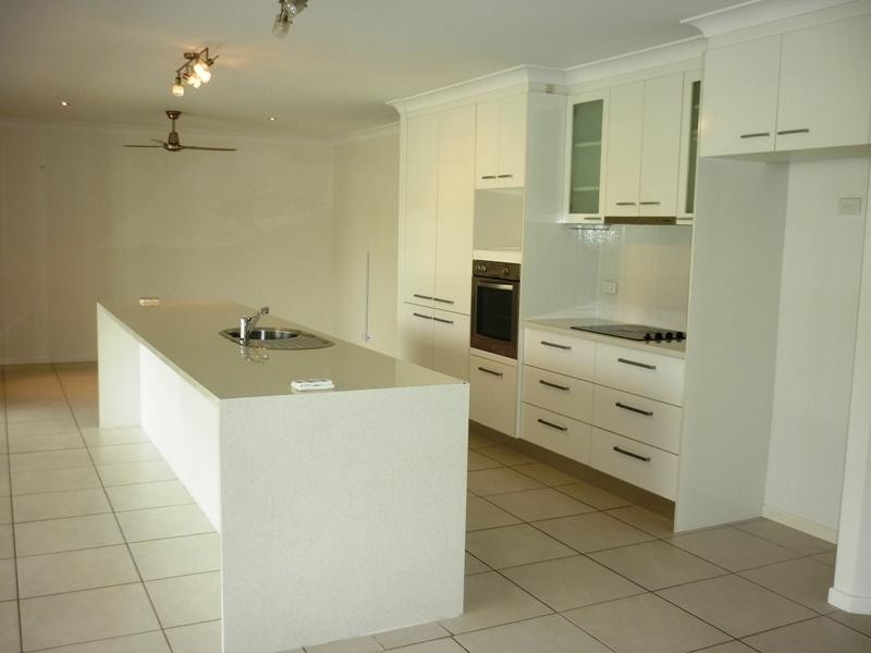 12 White Cedar Drive, Meridan Plains QLD 4551