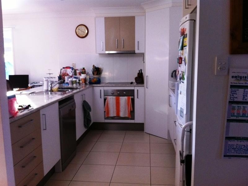 Unit 2 ‘Meridan Villas’ 10 Alicia Circuit, Little Mountain QLD 4551