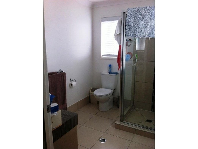 Unit 2 ‘Meridan Villas’ 10 Alicia Circuit, Little Mountain QLD 4551