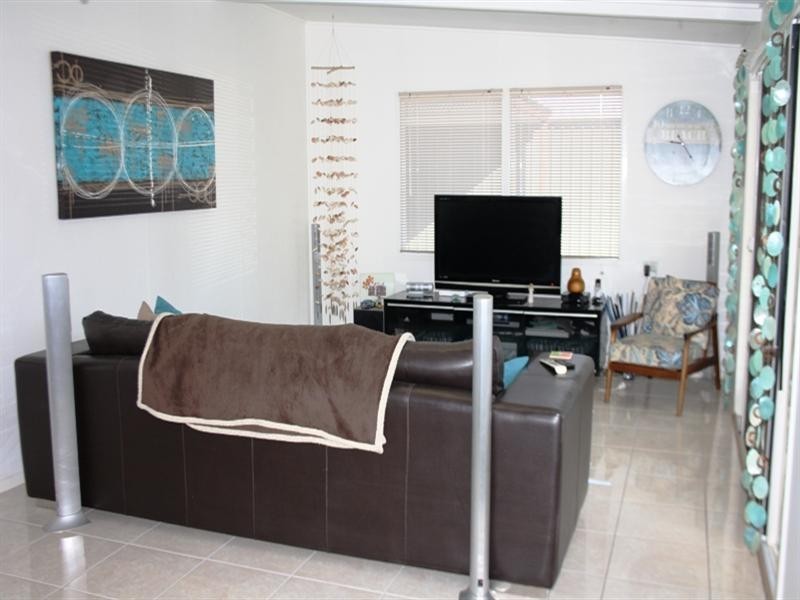 10 Monash Street, Golden Beach QLD 4551