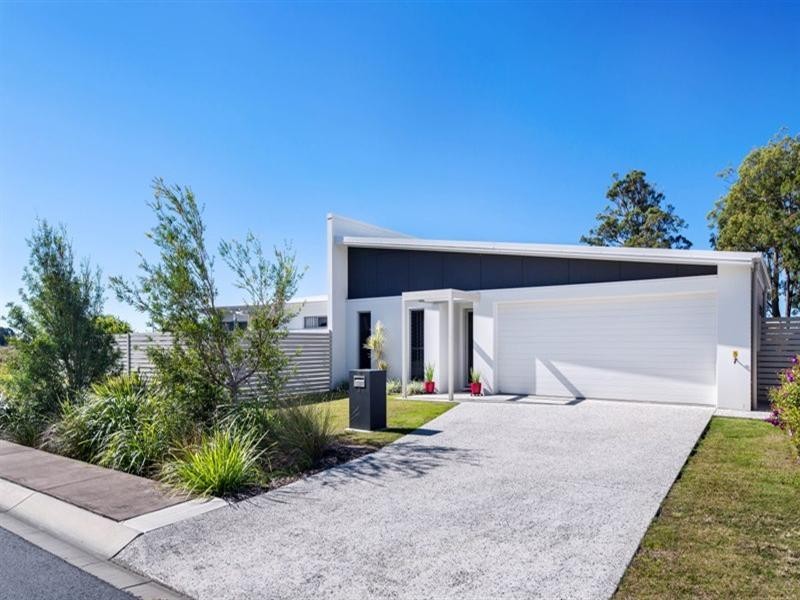 Unit 2/16 Cumberland Crescent, Meridan Plains QLD 4551