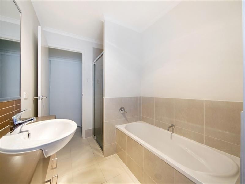 Unit 2/16 Cumberland Crescent, Meridan Plains QLD 4551