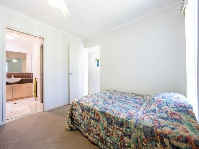 Unit 2/16 Cumberland Crescent, Meridan Plains QLD 4551