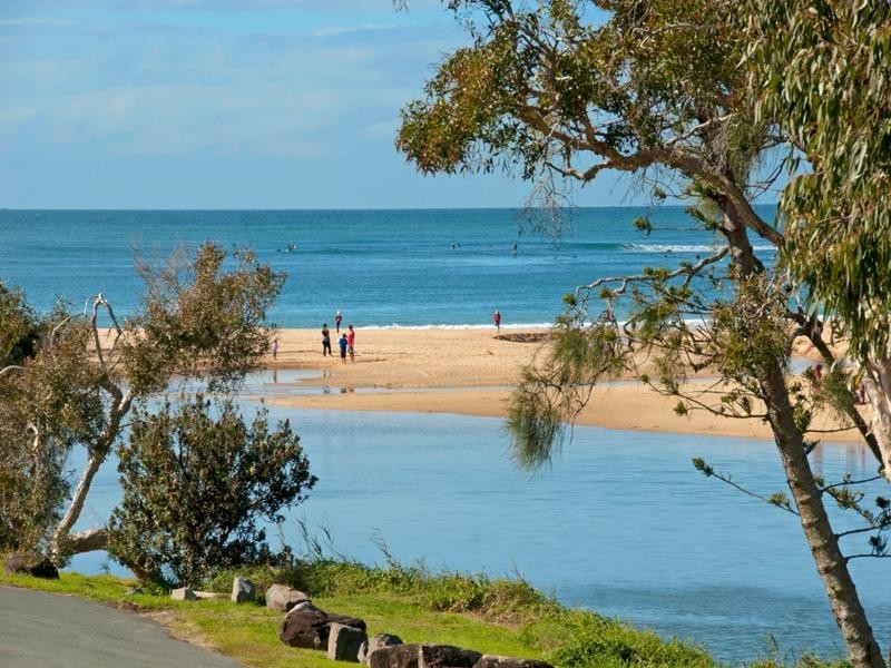 15 Elizabeth Street, Dicky Beach QLD 4551