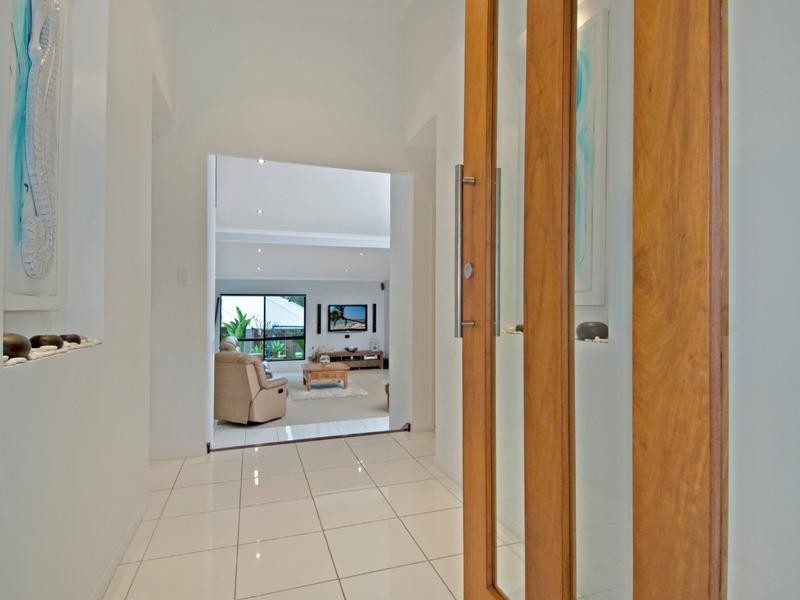 6 Pine Ridge Place, Little Mountain QLD 4551