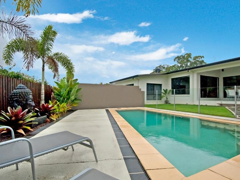 6 Pine Ridge Place, Little Mountain QLD 4551