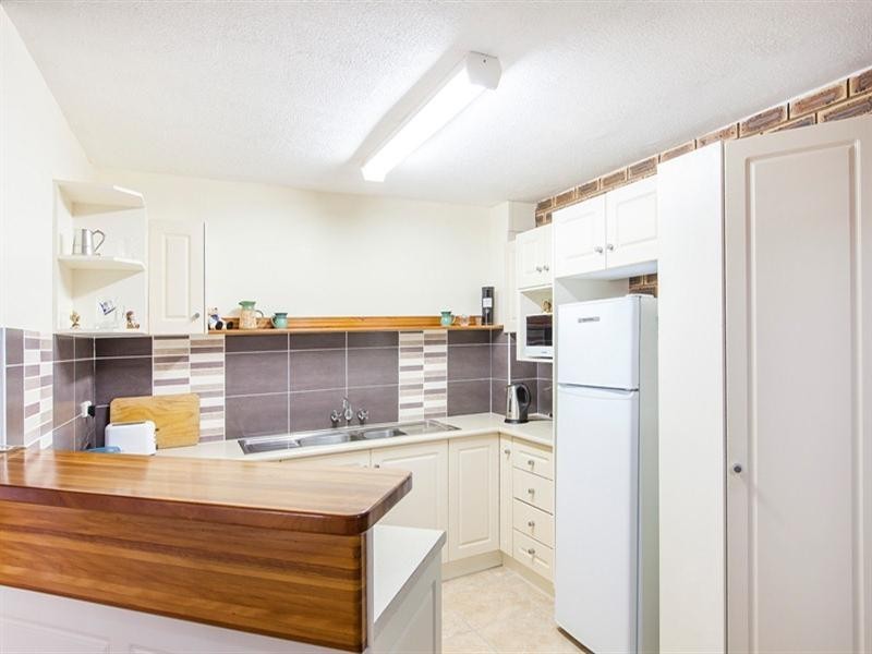 Unit 3 ‘Kings Crest’ 2 Moreton Parade, Kings Beach QLD 4551