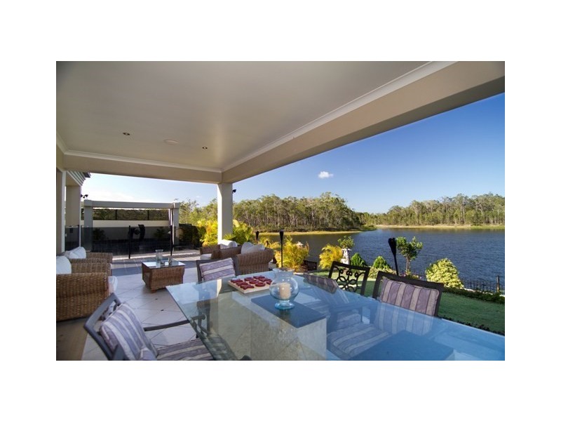 18 Wallaby Circuit, Pelican Waters QLD 4551