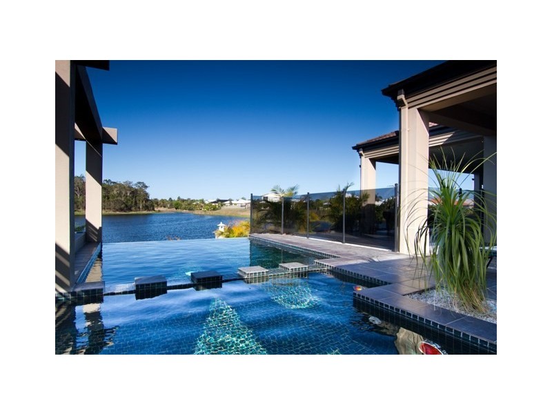 18 Wallaby Circuit, Pelican Waters QLD 4551