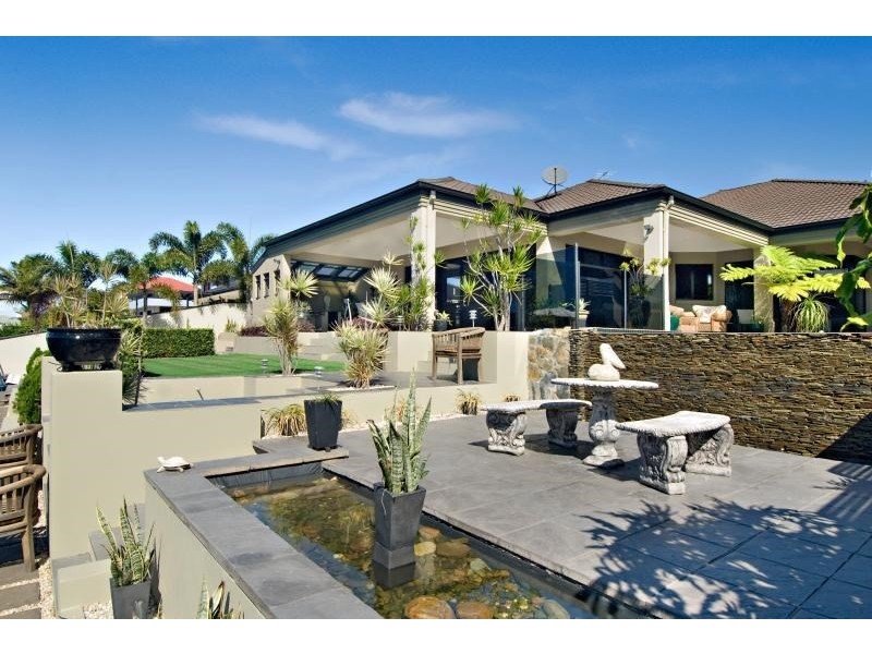 18 Wallaby Circuit, Pelican Waters QLD 4551