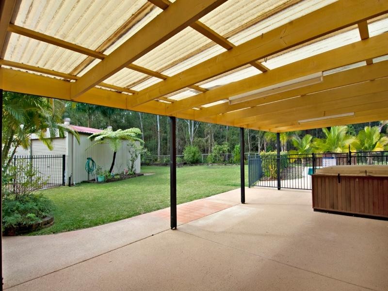 10 Phar Lap Court, Little Mountain QLD 4551