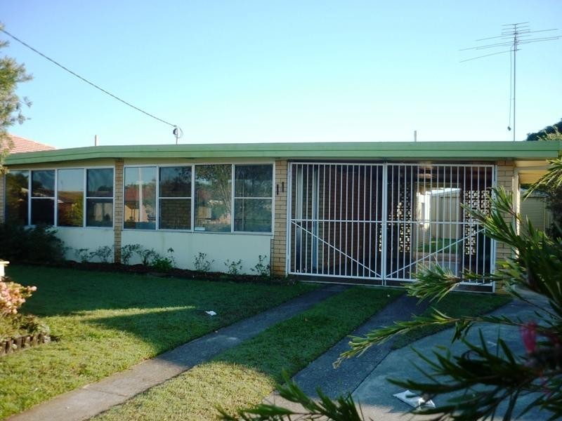 11 Michael Street, Golden Beach QLD 4551