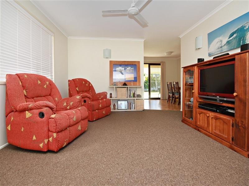 19 Pannaroo Street, Buddina QLD 4575