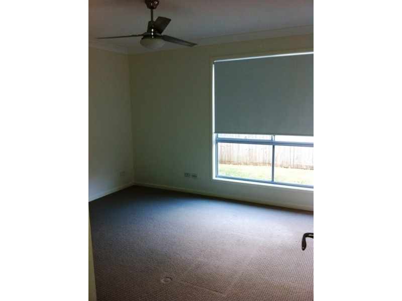 13 Middle Park Street, Little Mountain QLD 4551