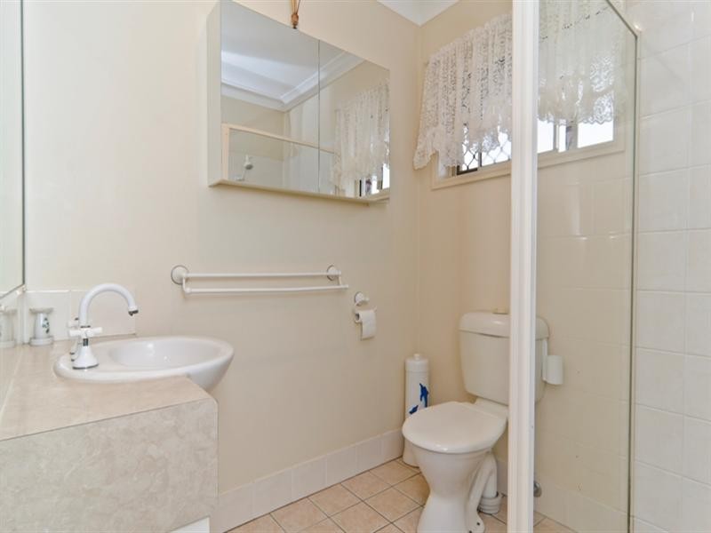 2 Glennie Close, Caloundra West QLD 4551