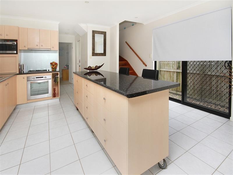 21 Sanibel Court, Kawana Island QLD 4575