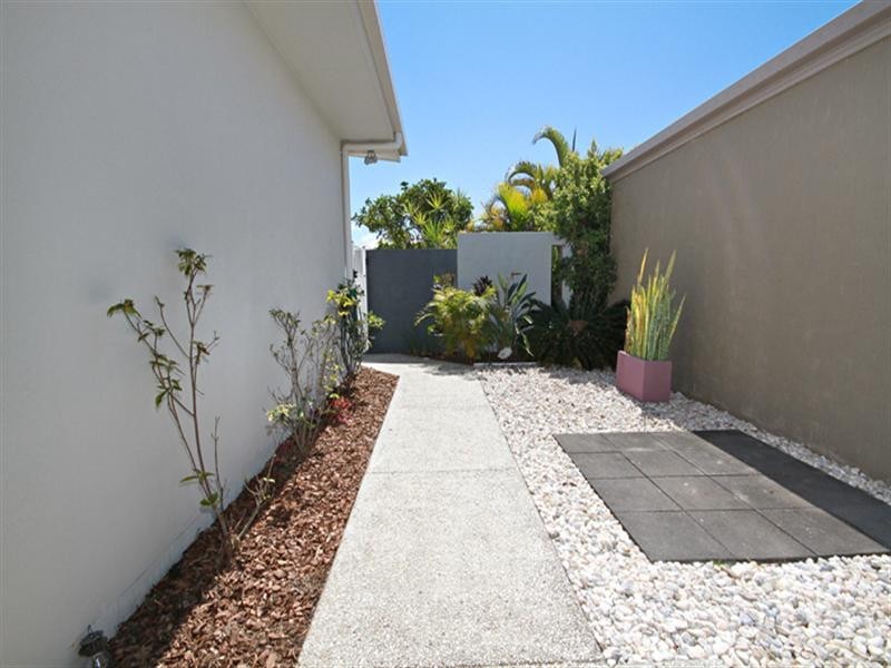 21 Sanibel Court, Kawana Island QLD 4575