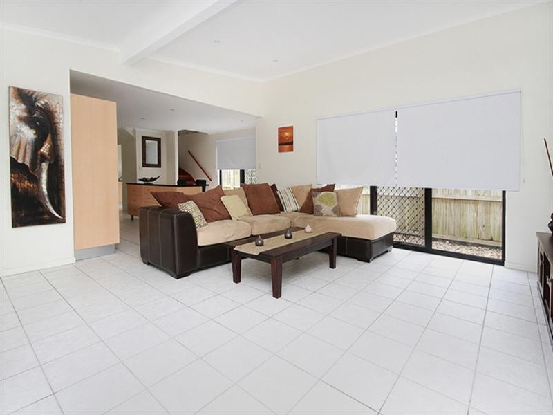 21 Sanibel Court, Kawana Island QLD 4575