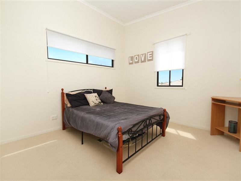 21 Sanibel Court, Kawana Island QLD 4575