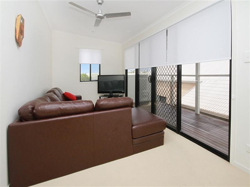 21 Sanibel Court, Kawana Island QLD 4575