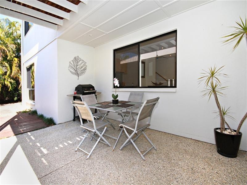 21 Sanibel Court, Kawana Island QLD 4575