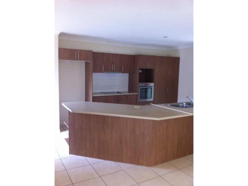 14 Greenview Avenue, Beerwah QLD 4519