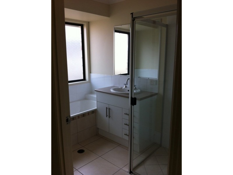 14 Greenview Avenue, Beerwah QLD 4519