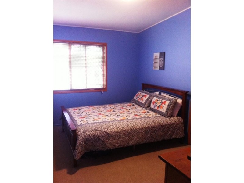 4 Upper Gay Terrace, Kings Beach QLD 4551