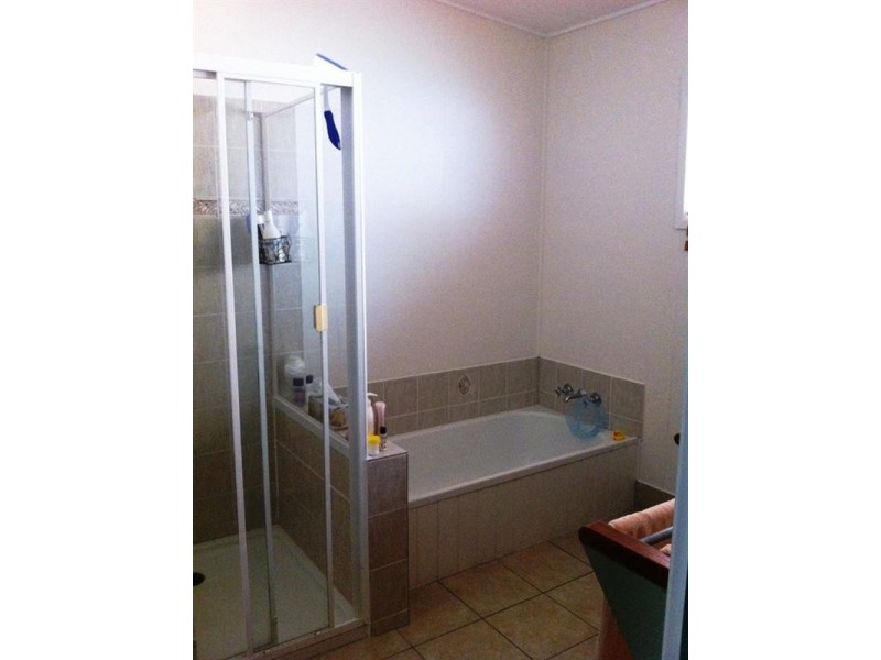 4 Upper Gay Terrace, Kings Beach QLD 4551