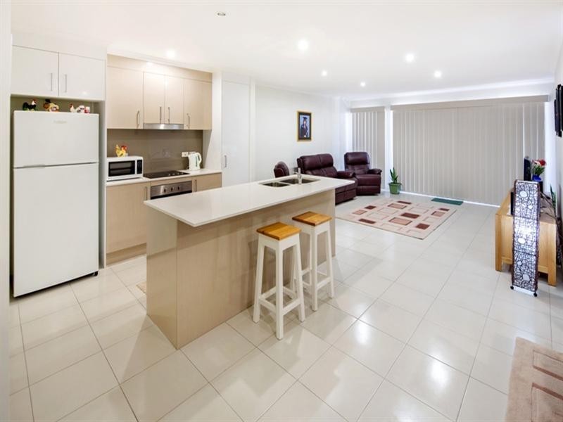 2/16 Cumberland Crescent, Meridan Plains QLD 4551