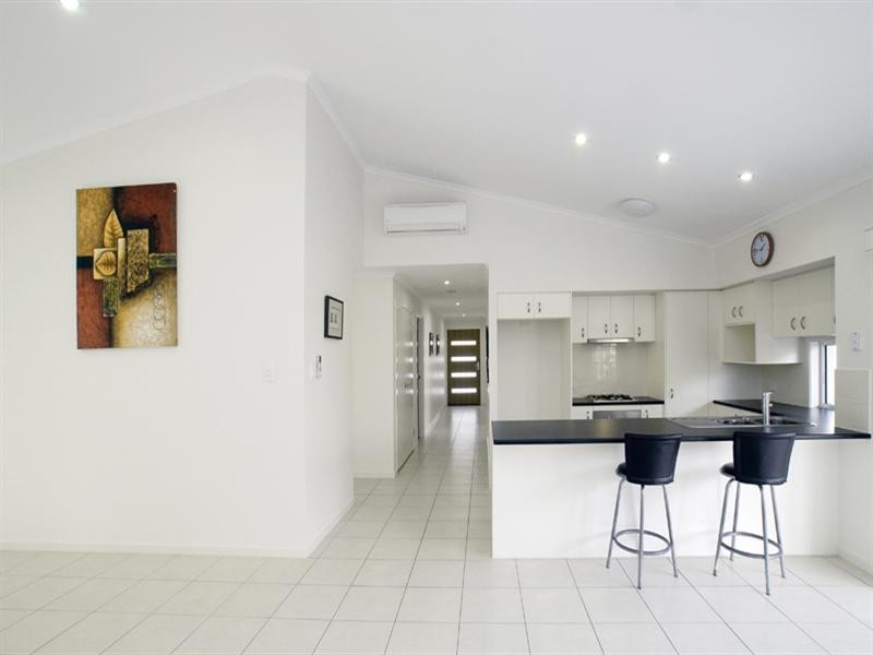 25 Elvena Circuit, Little Mountain QLD 4551