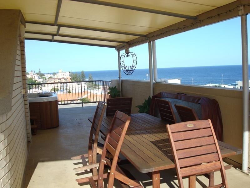 5/8 Mahia Terrace, Kings Beach QLD 4551