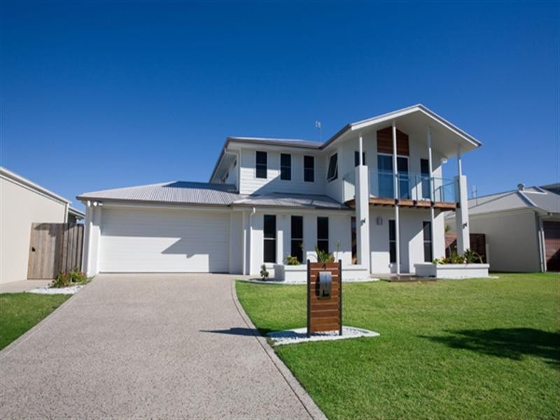 4 Reef Court, Birtinya QLD 4575