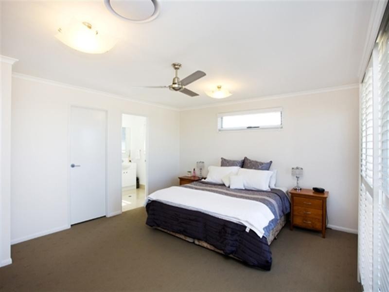 4 Reef Court, Birtinya QLD 4575