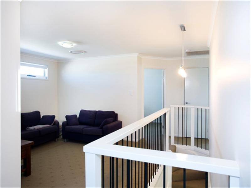 4 Reef Court, Birtinya QLD 4575