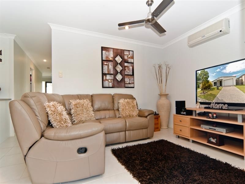 10 Huntley Place, Caloundra West QLD 4551