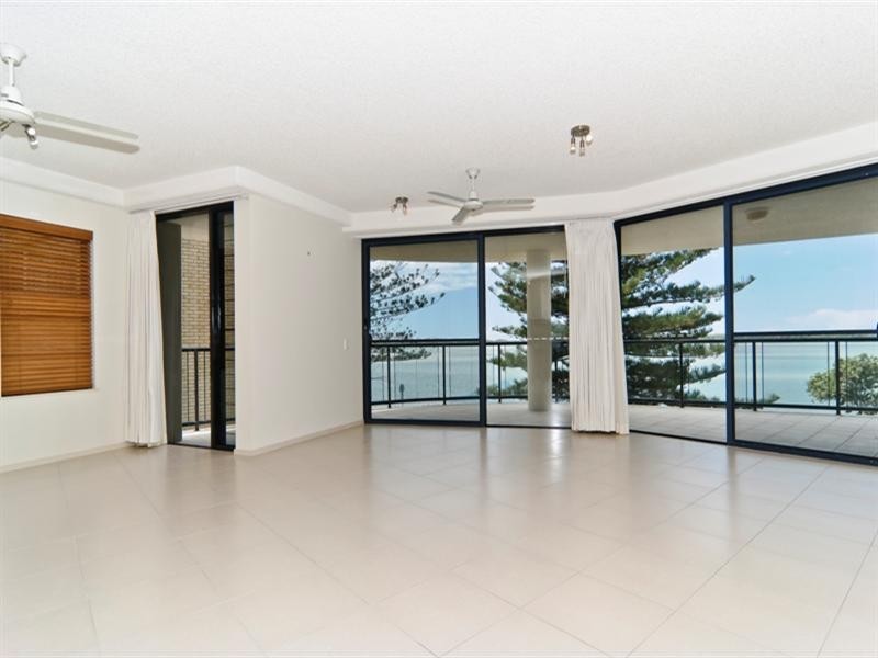 Unit 2 ‘Cabarita’ 82 Golden Beach Esplanade, Golden Beach QLD 4551